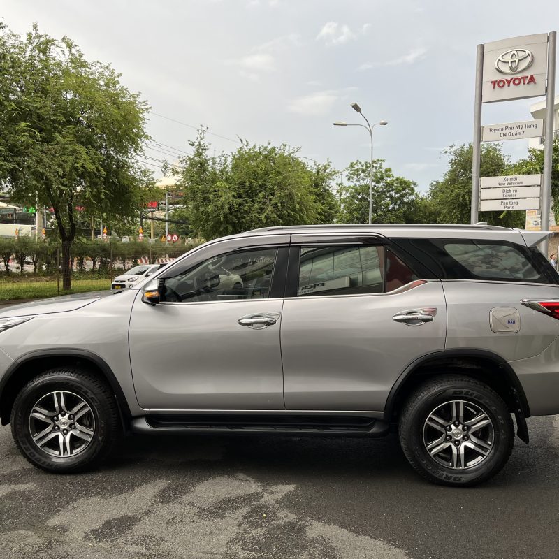 Toyota Fortuner máy dầu số tự động 2018 giá tốt