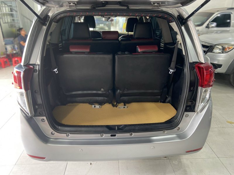 Toyota Innova số sàn 2018 giá tốt