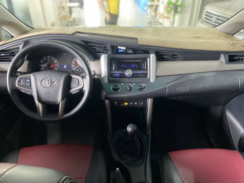 Toyota Innova số sàn 2018 giá tốt