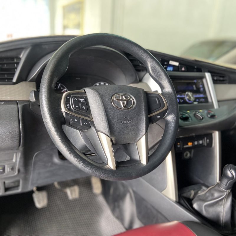 Toyota Innova số sàn 2018 giá tốt