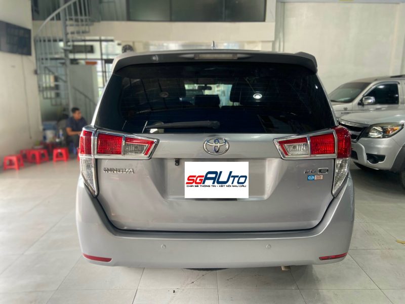 Toyota Innova số sàn 2018 giá tốt