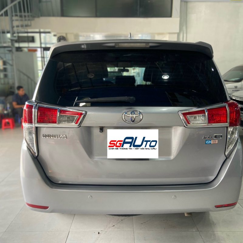 Toyota Innova số sàn 2018 giá tốt