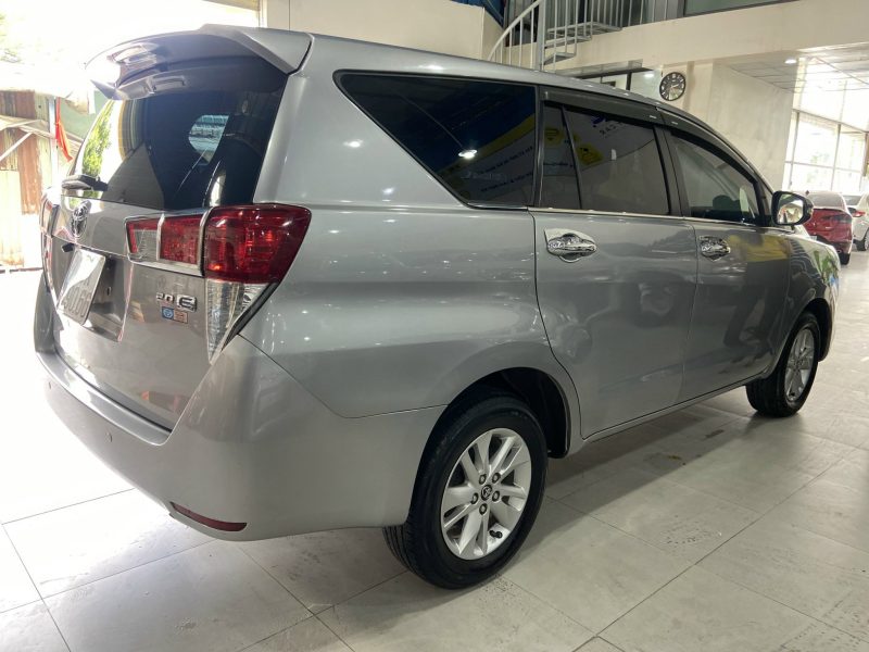 Toyota Innova số sàn 2018 giá tốt