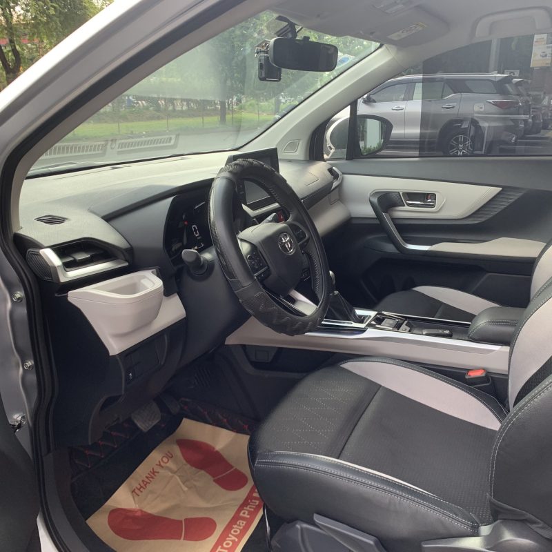 Toyota Veloz Cross 1.5 CVT siêu lướt giá tốt