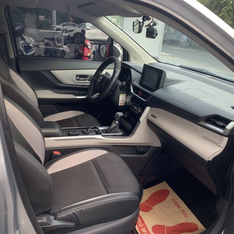 Toyota Veloz Cross 1.5 CVT siêu lướt giá tốt