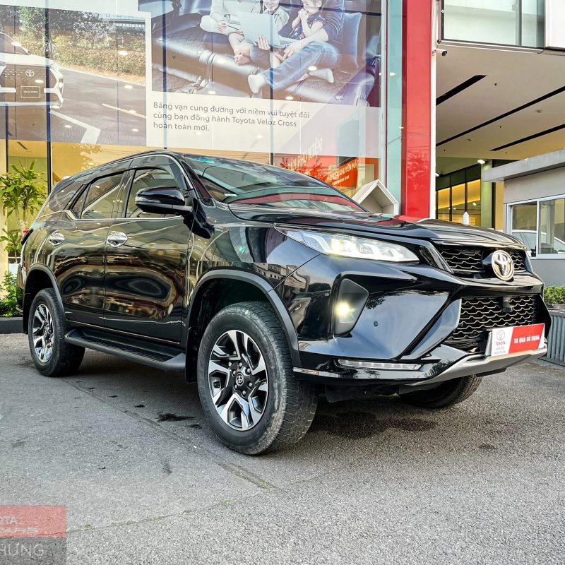 Toyota Legender 2.4AT 1 cầu đời 2021 giá tốt
