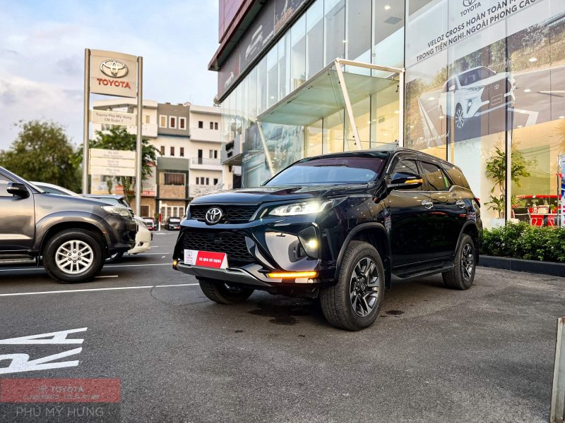 Toyota Legender 2.4AT 1 cầu đời 2021 giá tốt