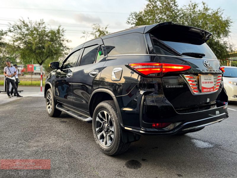 Toyota Legender 2.4AT 1 cầu đời 2021 giá tốt