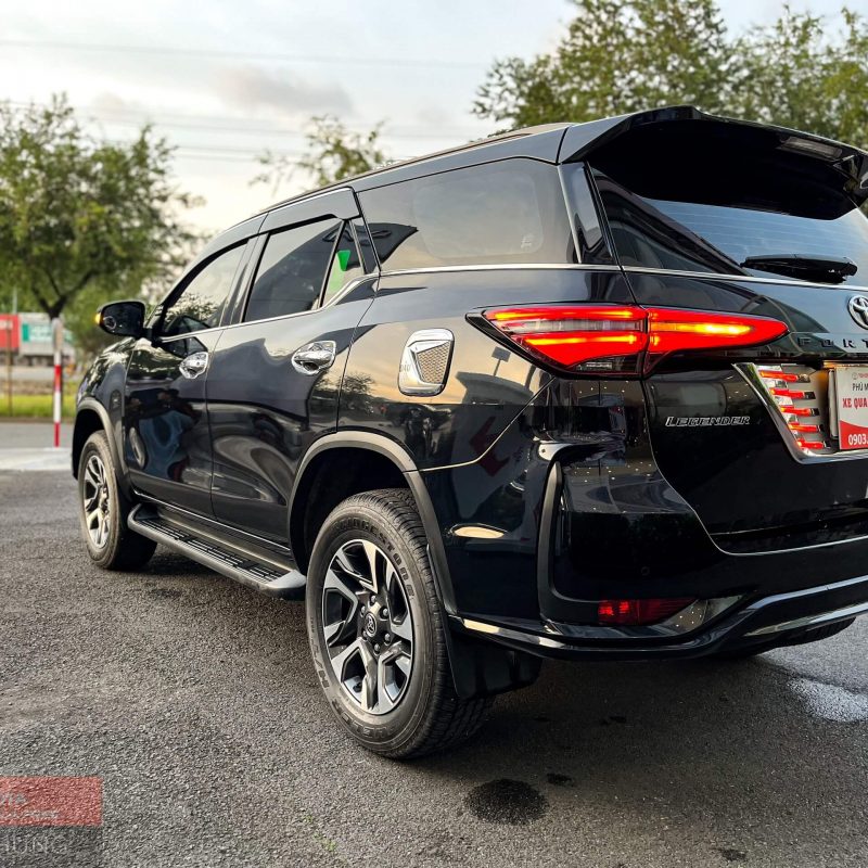 Toyota Legender 2.4AT 1 cầu đời 2021 giá tốt