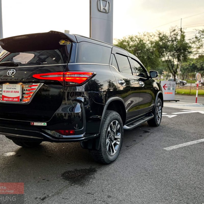 Toyota Legender 2.4AT 1 cầu đời 2021 giá tốt