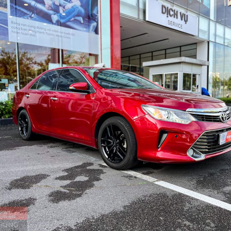 Toyota Camry 2.5Q 2016 màu đỏ giá tốt