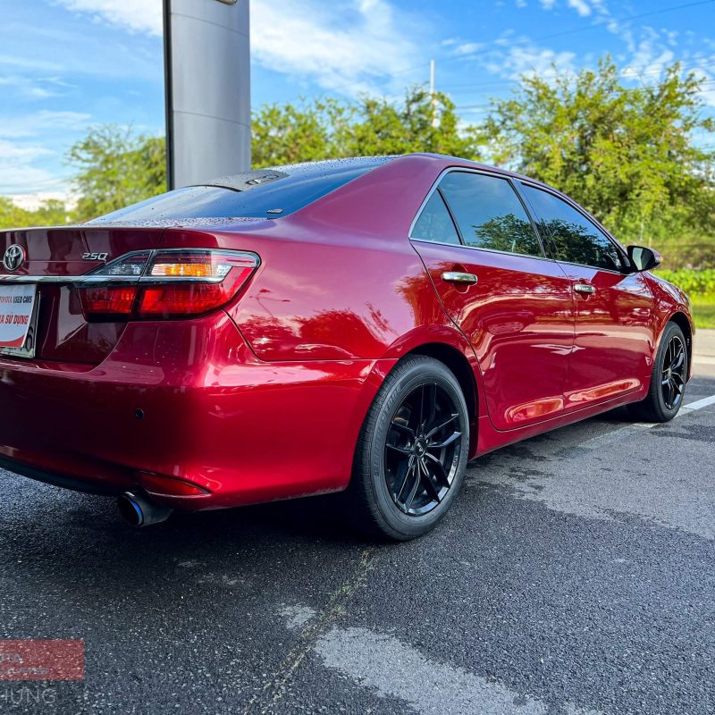 Toyota Camry 2.5Q 2016 màu đỏ giá tốt