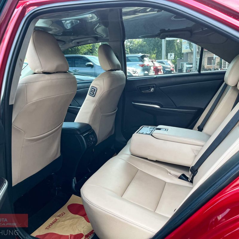 Toyota Camry 2.5Q 2016 màu đỏ giá tốt