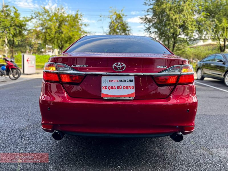 Toyota Camry 2.5Q 2016 màu đỏ giá tốt