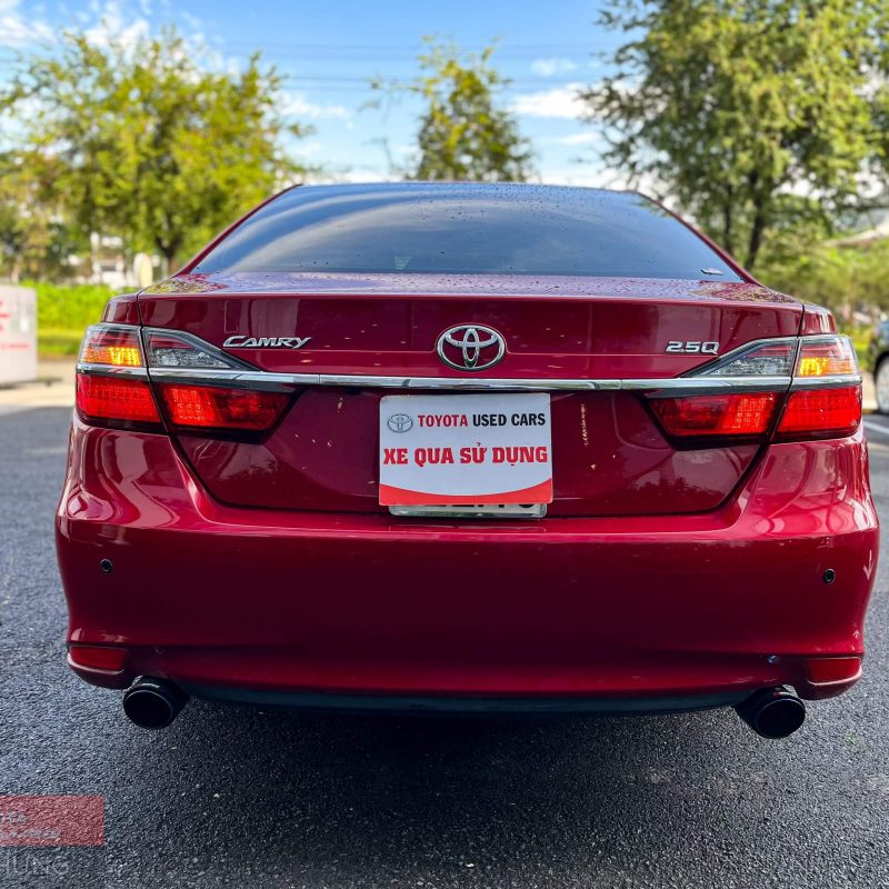 Toyota Camry 2.5Q 2016 màu đỏ giá tốt
