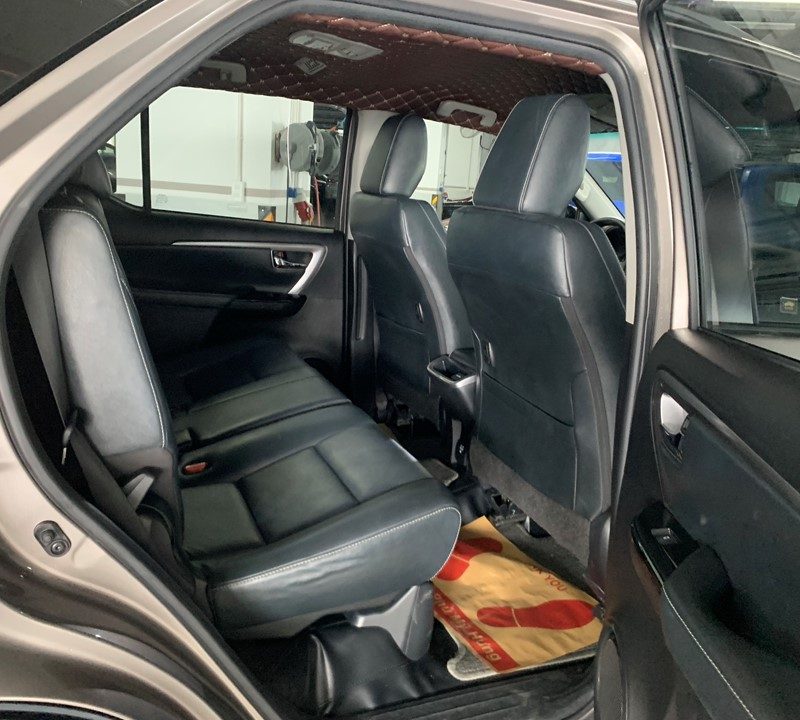 Toyota Fortuner máy dầu số tự động 2021 siêu lướt