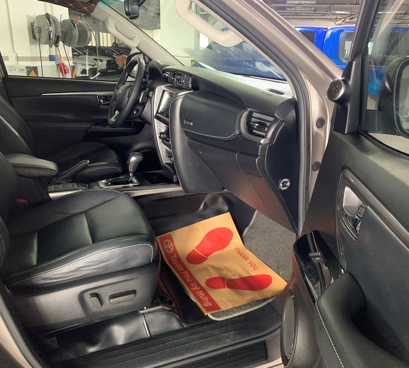 Toyota Fortuner máy dầu số tự động 2021 siêu lướt