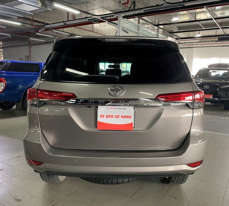 Toyota Fortuner máy dầu số tự động 2021 siêu lướt