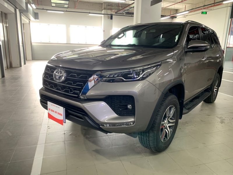 Toyota Fortuner máy dầu số tự động 2021 siêu lướt