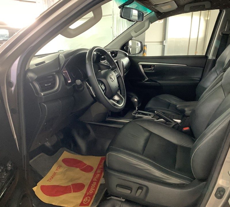 Toyota Fortuner máy dầu số tự động 2021 siêu lướt