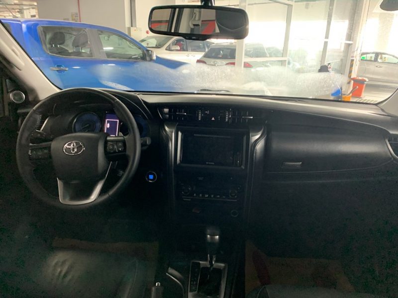 Toyota Fortuner máy dầu số tự động 2021 siêu lướt