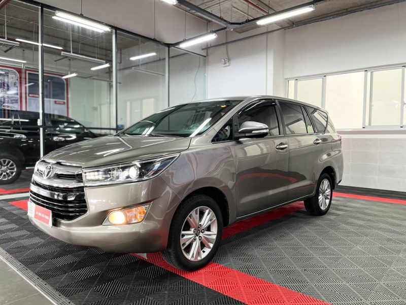 Toyota Innova V cũ đời 2017 biển Sài Gòn giá tốt