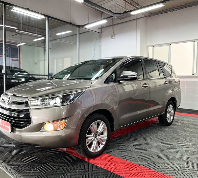 Toyota Innova V cũ đời 2017 biển Sài Gòn giá tốt