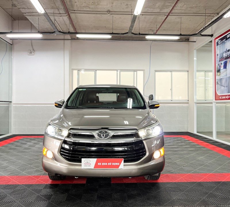 Toyota Innova V cũ đời 2017 biển Sài Gòn giá tốt