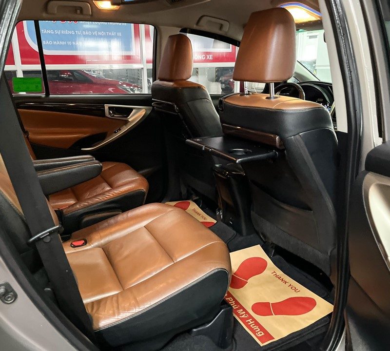 Toyota Innova V cũ đời 2017 biển Sài Gòn giá tốt
