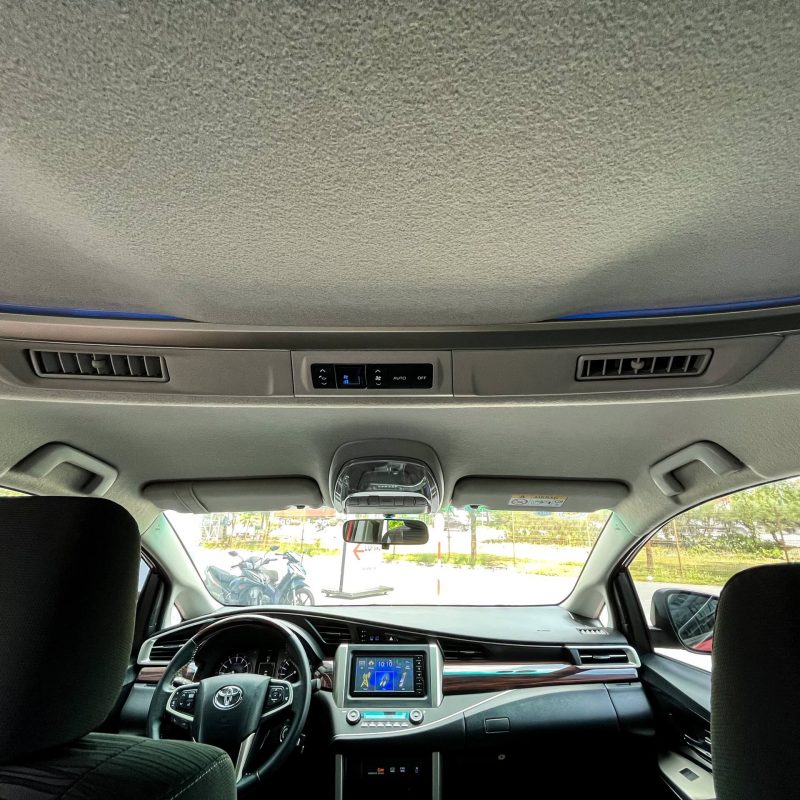 Innova Venturer 2018 màu đỏ số tự động giá tốt