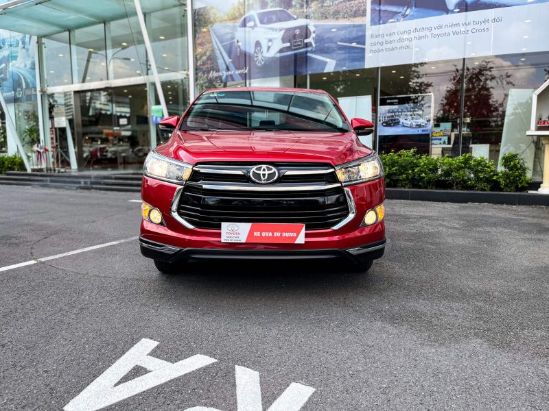 Innova Venturer 2018 màu đỏ số tự động giá tốt