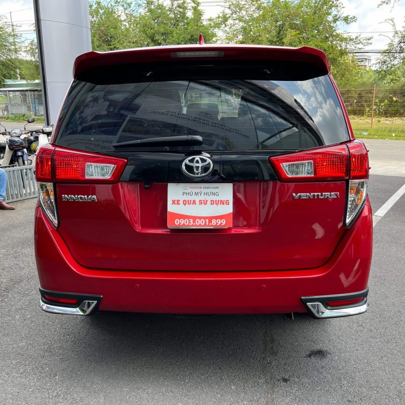 Innova Venturer 2018 màu đỏ số tự động giá tốt