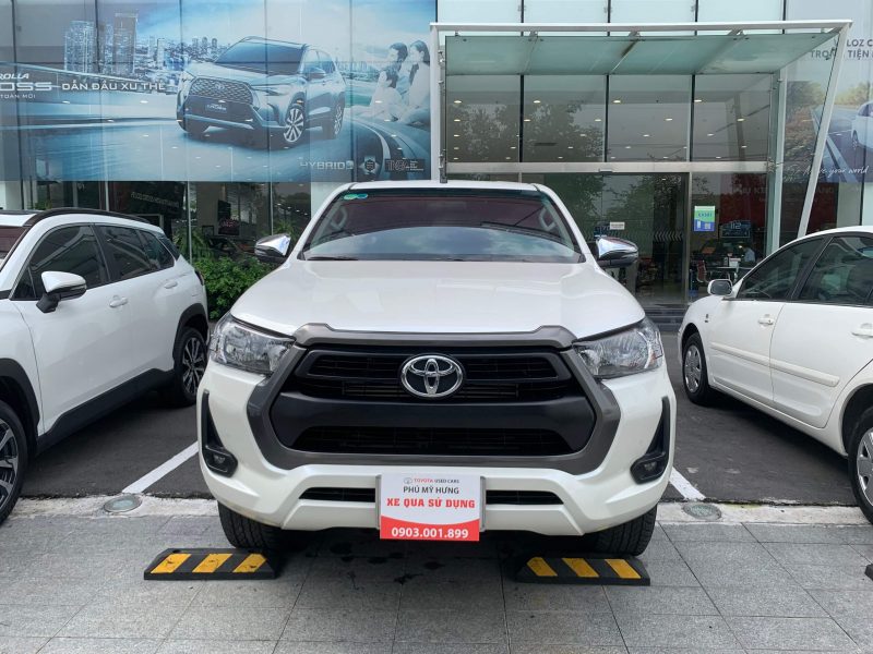 Hilux 2.4 số tự động cũ 2021 giá tốt