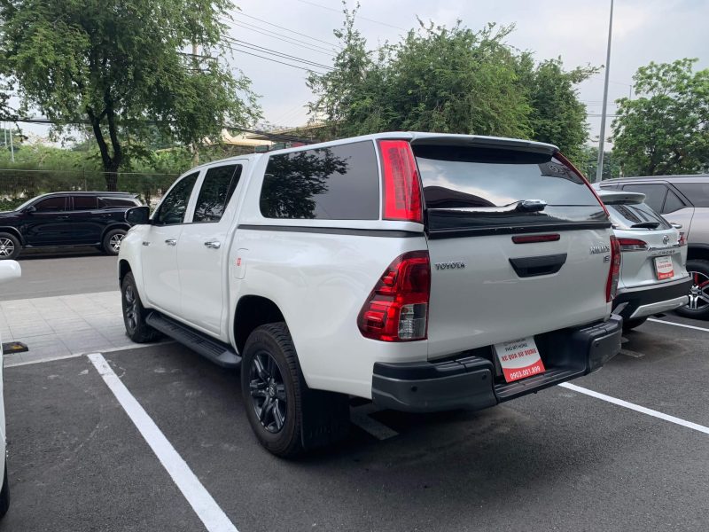 Hilux 2.4 số tự động cũ 2021 giá tốt