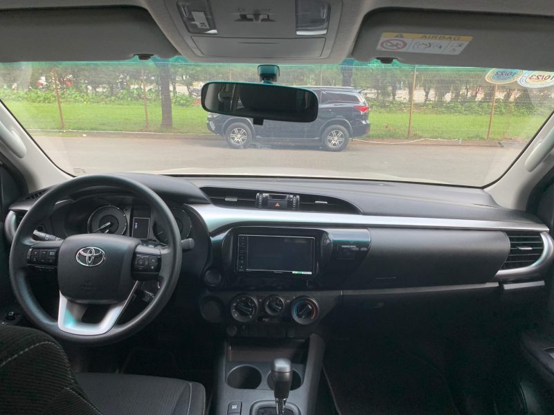 Hilux 2.4 số tự động cũ 2021 giá tốt