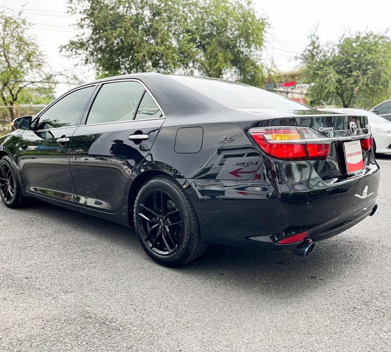 Toyota Camry 2.5Q 2016 - xe gia đình giá tốt