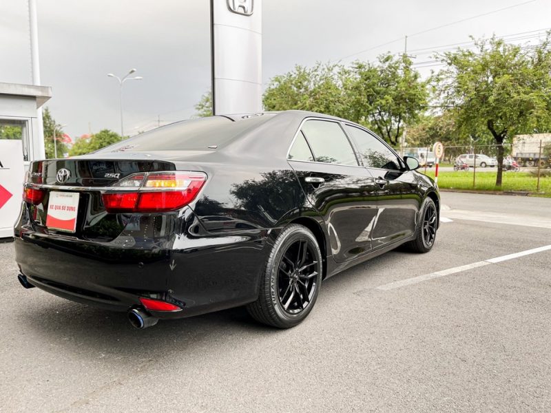 Toyota Camry 2.5Q 2016 - xe gia đình giá tốt