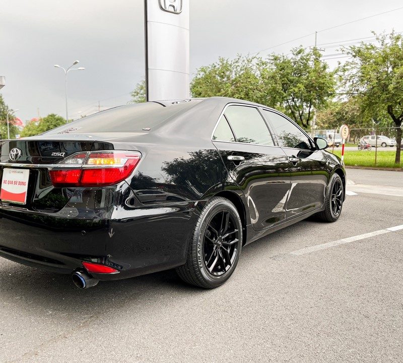 Toyota Camry 2.5Q 2016 - xe gia đình giá tốt