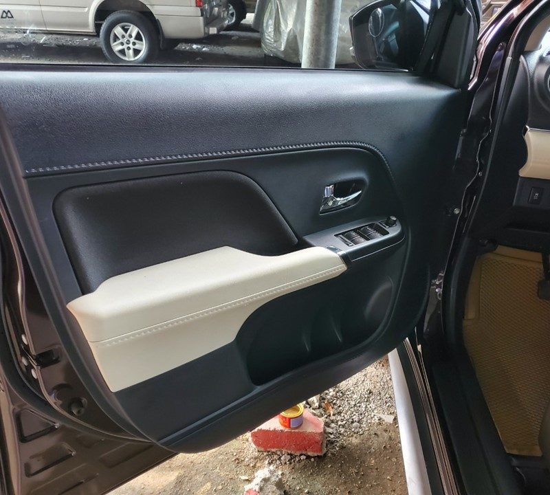 Bán xe Toyota Rush máy xăng đời 2021 giá tốt