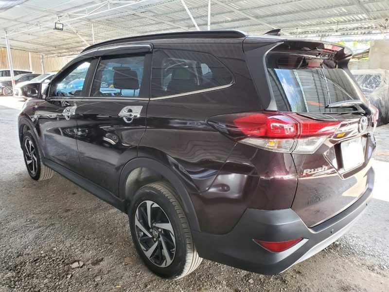 Bán xe Toyota Rush máy xăng đời 2021 giá tốt