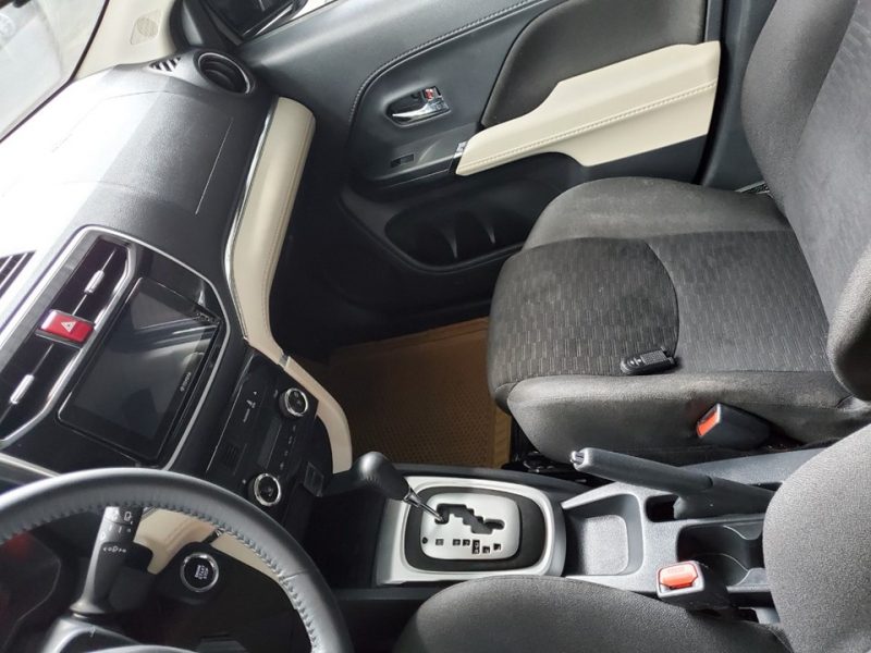 Bán xe Toyota Rush máy xăng đời 2021 giá tốt