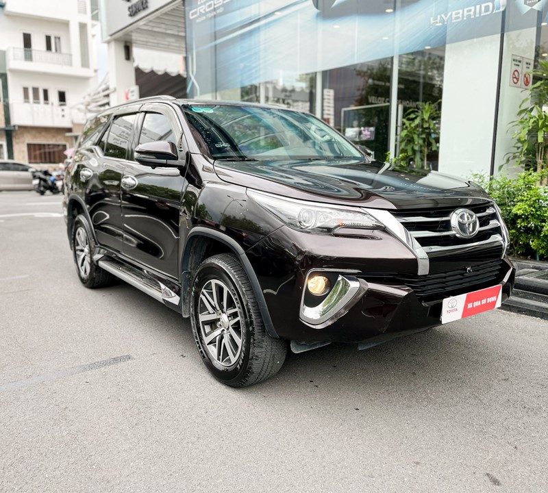 Toyota Fortuner máy dầu 2 cầu số tự động 2018 giá tốt