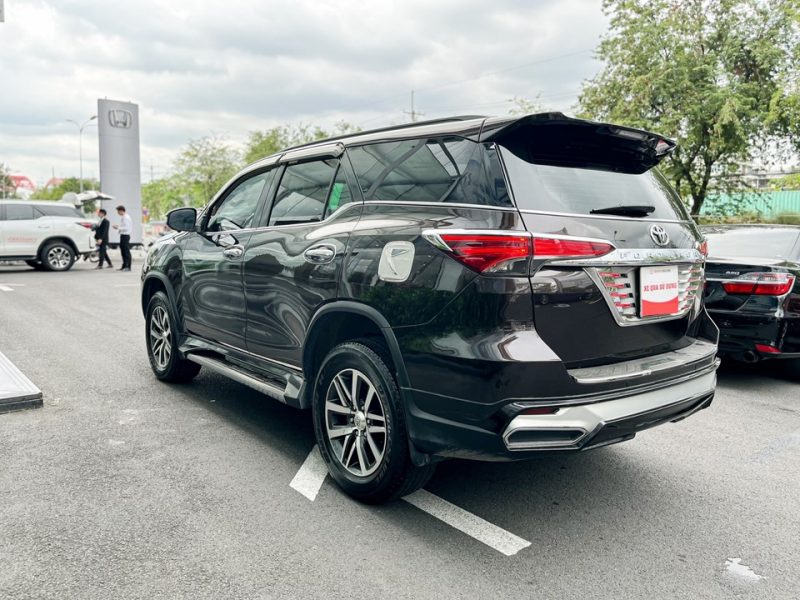 Toyota Fortuner máy dầu 2 cầu số tự động 2018 giá tốt