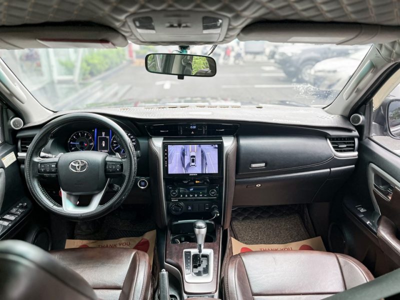 Toyota Fortuner máy dầu 2 cầu số tự động 2018 giá tốt