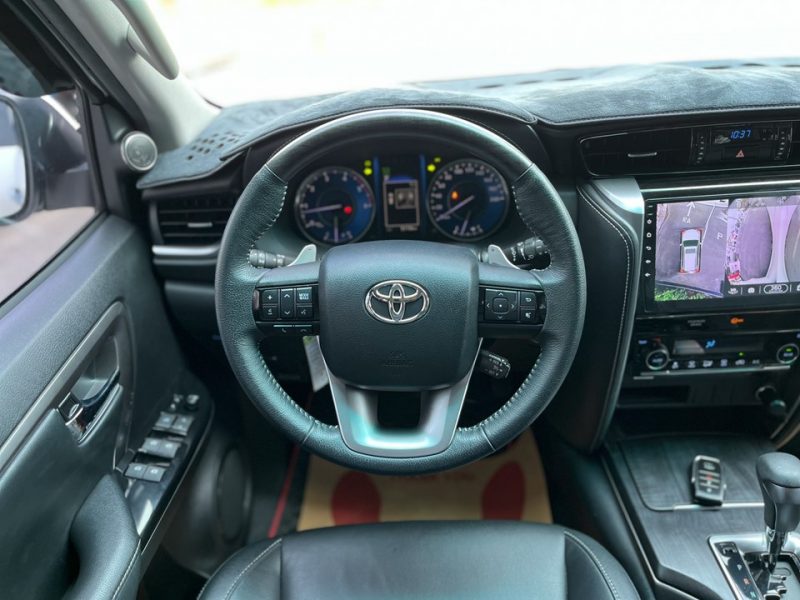 Toyota Fortuner 2.4AT cũ 2020 giá tốt