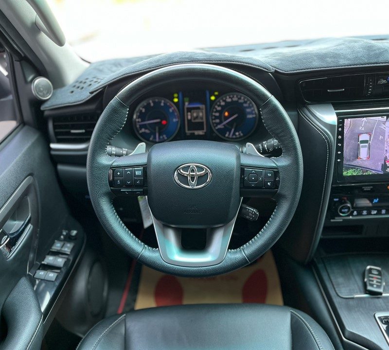 Toyota Fortuner 2.4AT cũ 2020 giá tốt