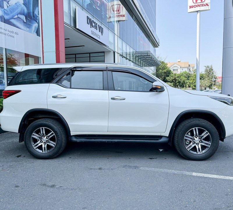 Toyota Fortuner 2.4AT cũ 2020 giá tốt