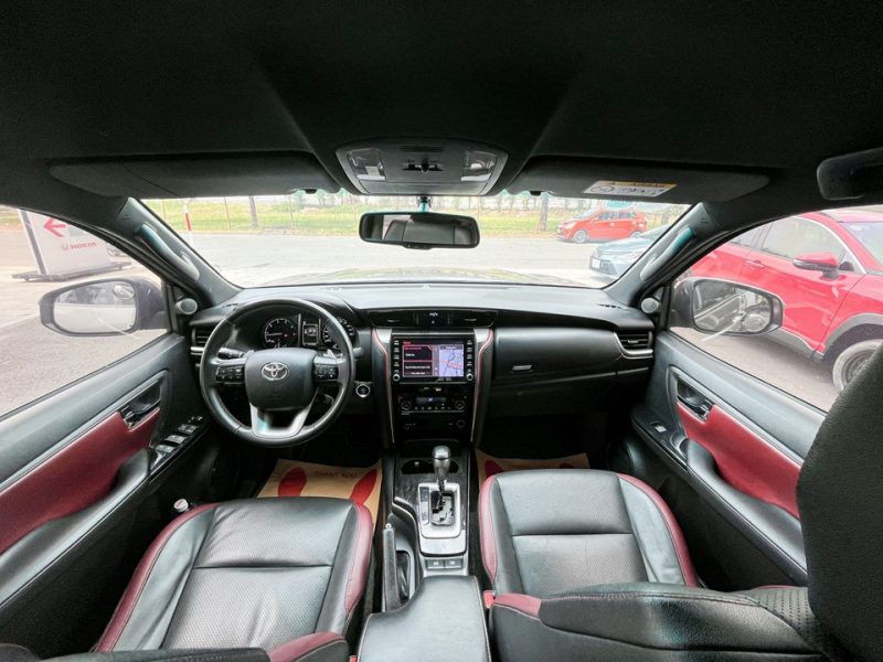 Toyota Fortuner Legender 2.4AT đời 2021 giá tốt